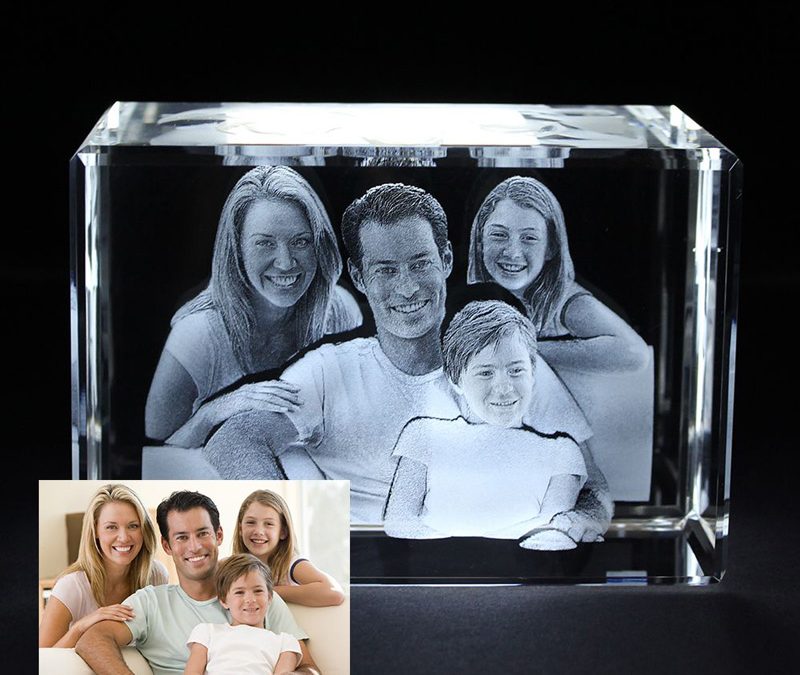 La gravure photo 3D dans un cube en verre - Personnaliz-Moi